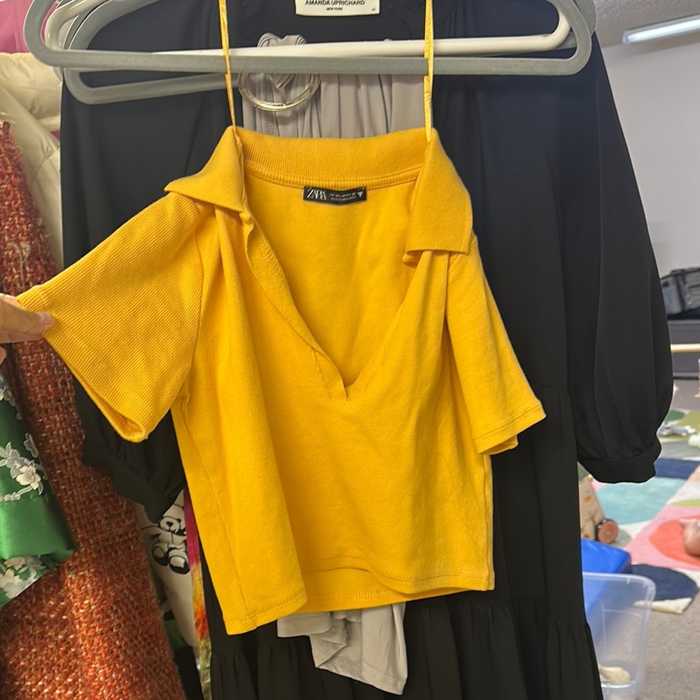 Zara Mustard Yellow cropped top polo deep V neck women’s medium 3/4 sleeve